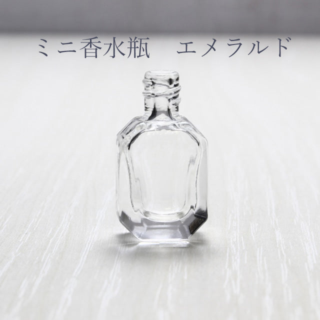 ナチュラルカラー フレグランスペンダント by Tsukasa Nagashima